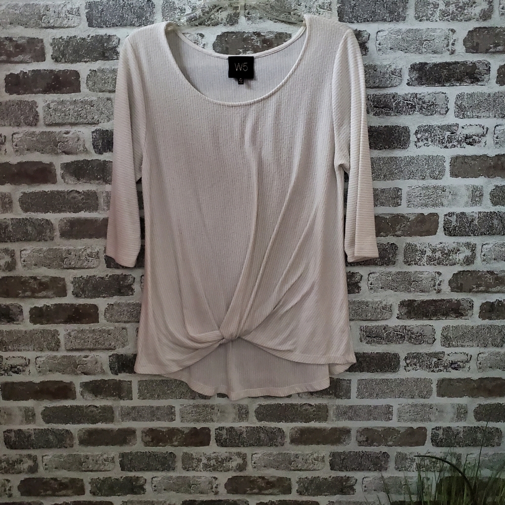 W5 cream colored top w/ twist tie front Gold stripes. Quarter length sleeves Med